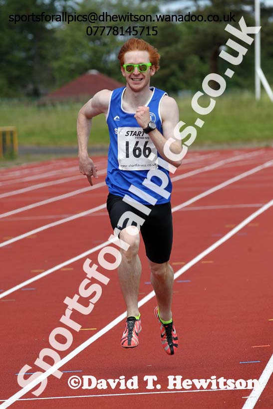 One mile, North East Masters Champs, Monkton Stadium,  Jarrow. Photo: David T. Hewitson/Sports for All Pics